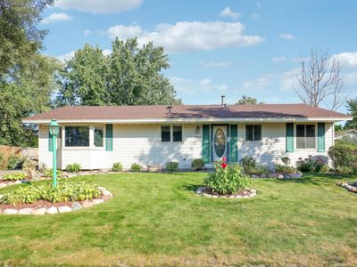 889 Whitney Dr, Apple Valley, MN, 55124