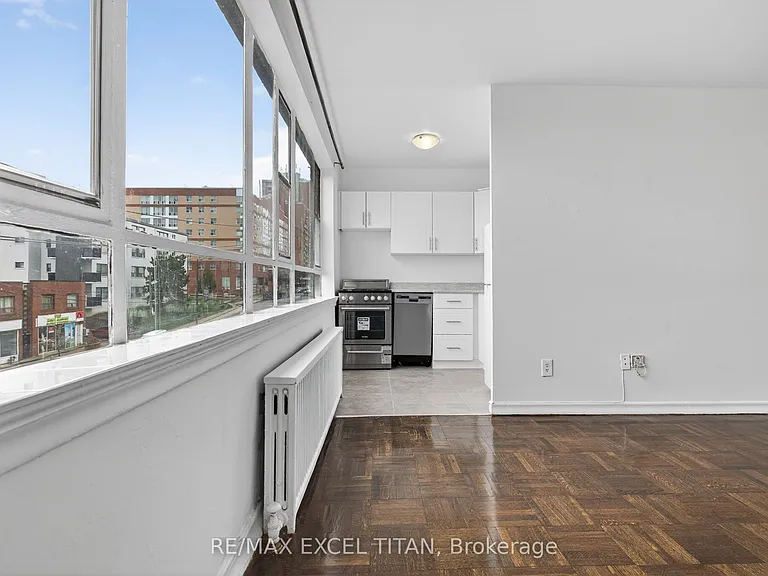 2515 Eglinton Ave W #302 — Photo 14