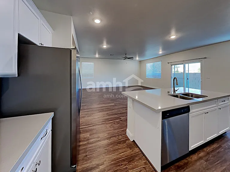 6035 Schmidt St — Photo 3