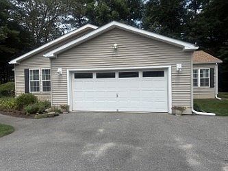 2nd image of 307 Blueberry Cir