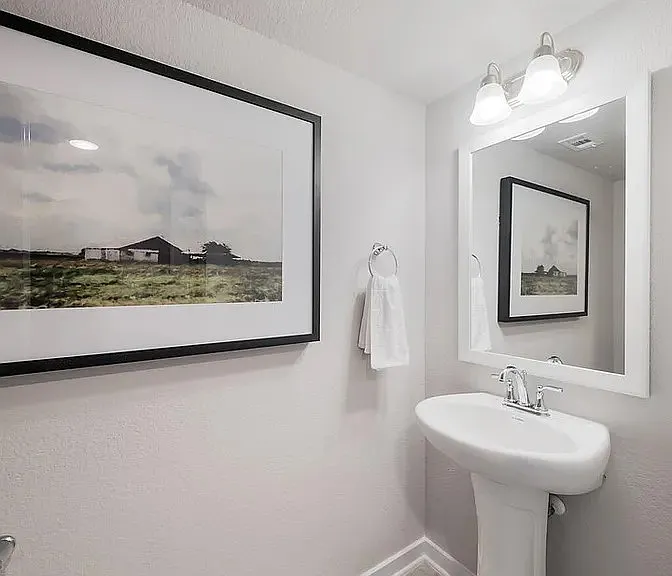 14815 Maverick Ave — Photo 3