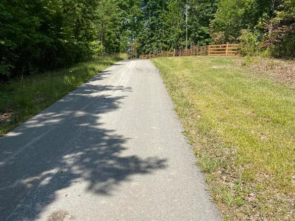 255 Ervin Jones Cemetery Rd, Stearns, KY 42647