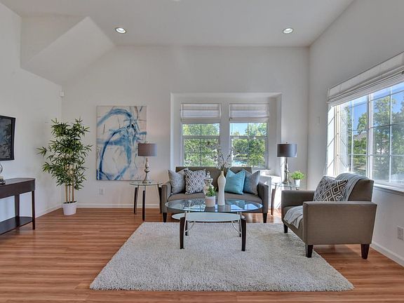 2nd image of 344 Tower Hill Ave