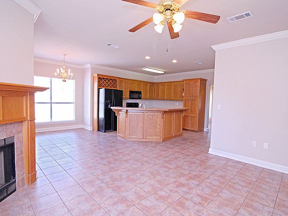 5th image of 38279 Graystone Ave
