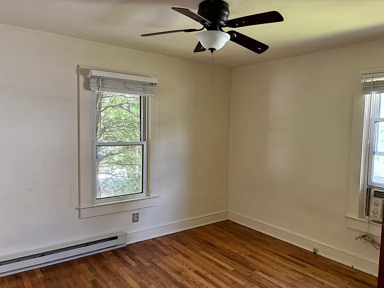 323 W Allen St #319 — Photo 10