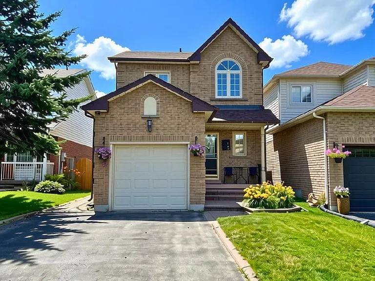15 Kennedy Dr — Photo 1