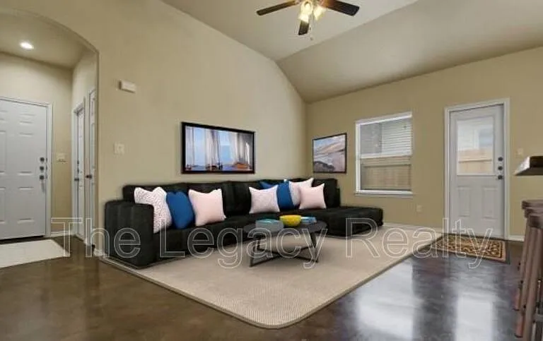 337 Emma Dr — Photo 6