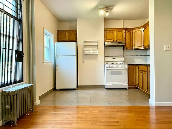 3rd image of 1471 Greene Ave #1A
