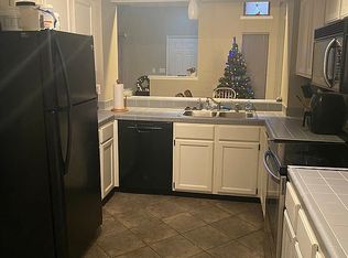 1207 Hemingway Ln, Weldon Spring, MO 63304