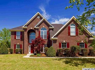 5017 Willow Creek Dr SE, Owens Cross Roads, AL 35763