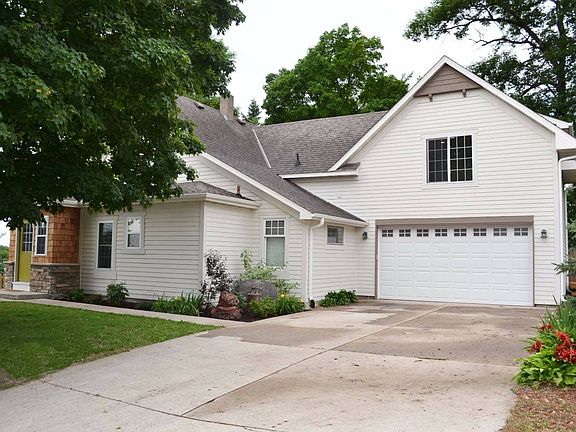 3rd image of 3700 Pauly Farm Cir