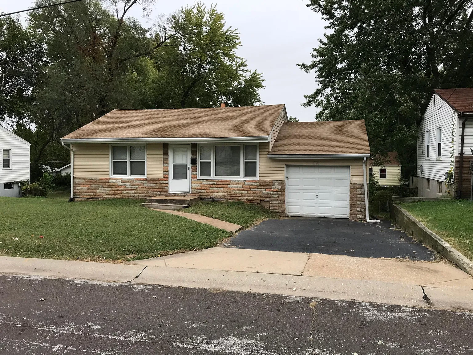 6126 Jackson Ave photo 1