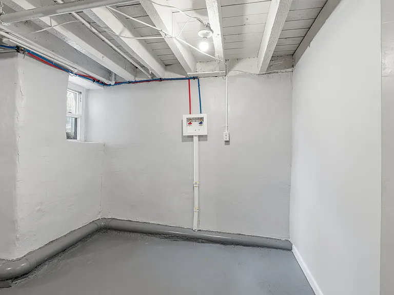 5062 Homestead St — Photo 13