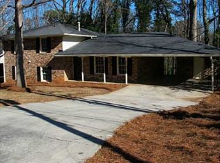 915 Hargett Ct, Stone Mountain, GA 30083