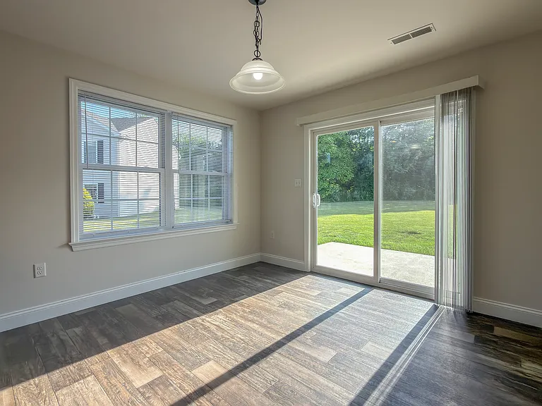 141 Cedarwood Dr — Photo 6