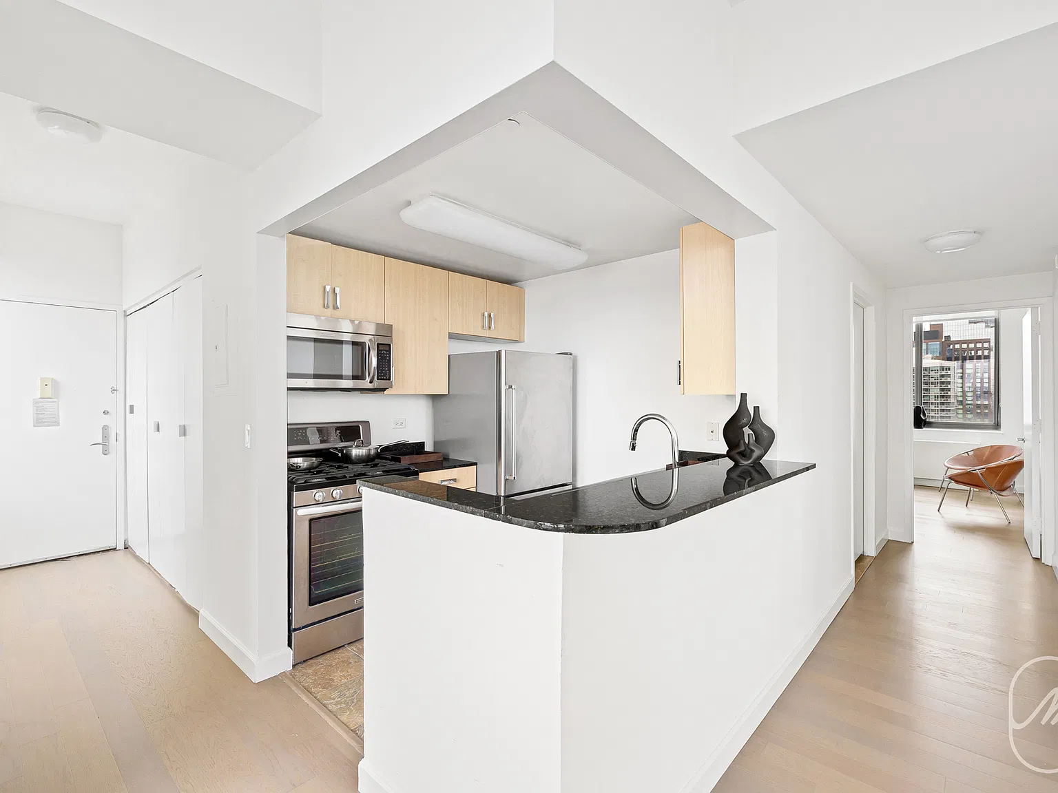 561 10th Avenue — Photo 3