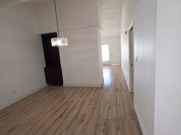 7700 Stockdale Hwy APT D