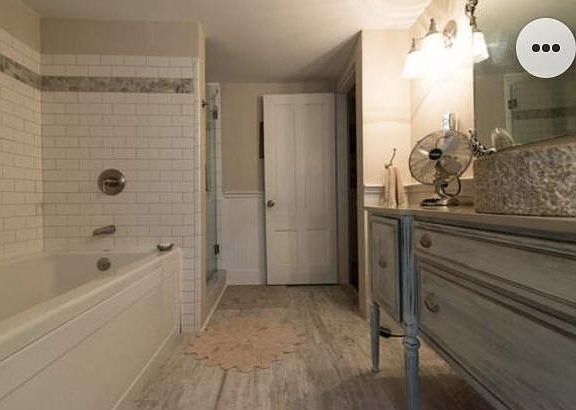 Soaking Tub, sink, vanity