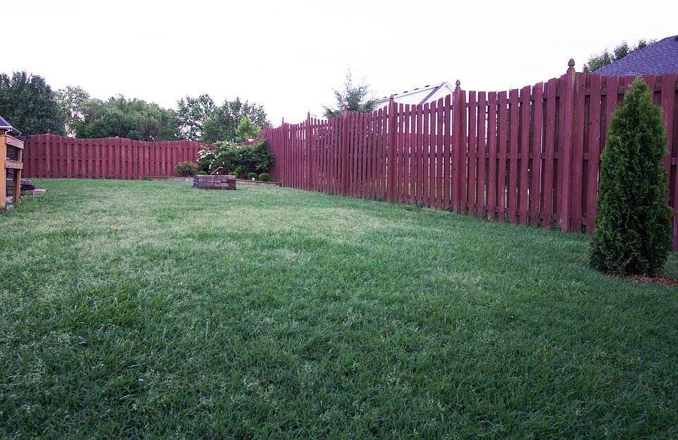 1st image of 214 Valley Ct