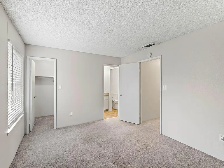 54 Quay Ct — Photo 86
