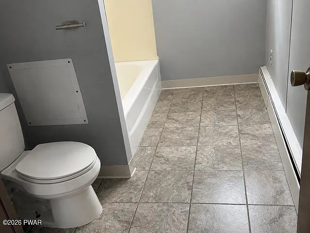910 Decker St #1 — Photo 3