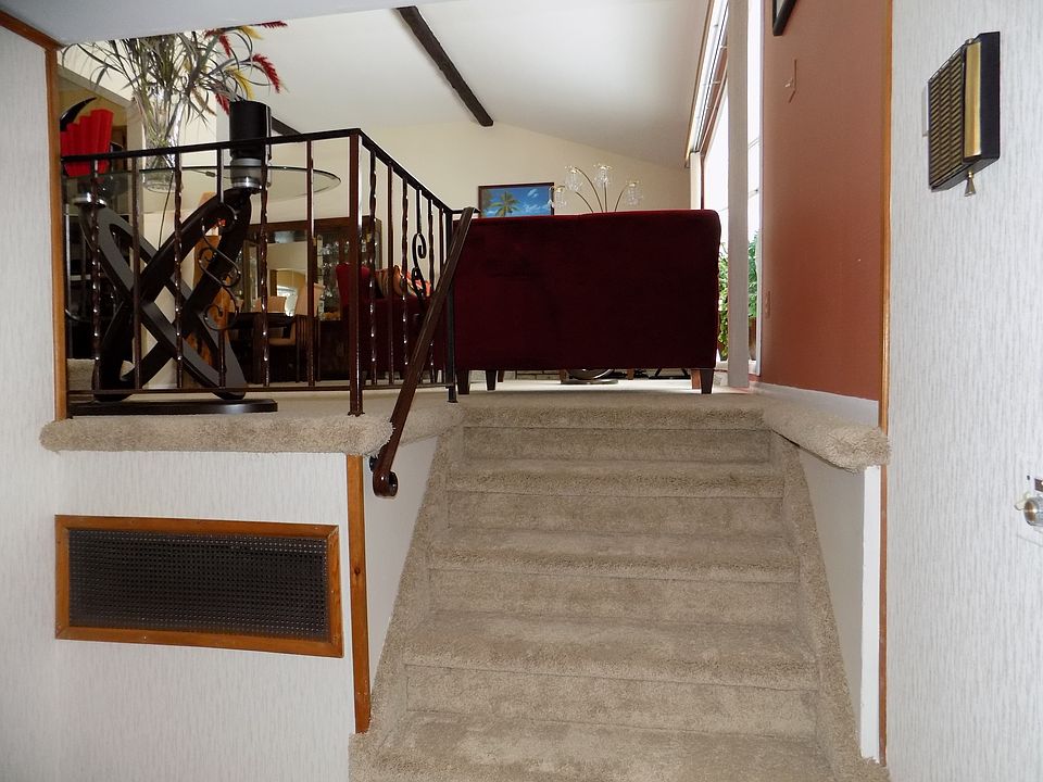 1st image of 14 Saddle Rock Dr