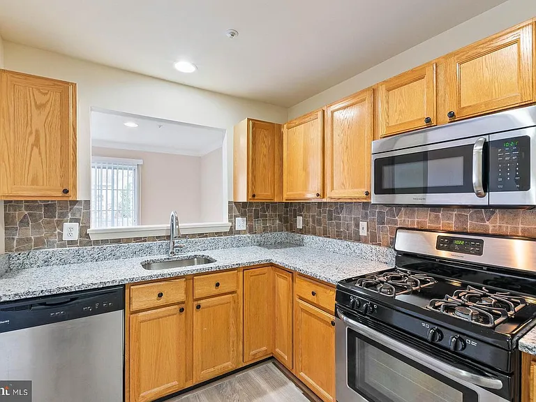 6601 Netties Ln #1803 — Photo 11