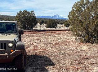 31 Cattle Dr, Ash Fork, AZ 86320