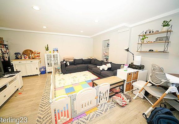 4th image of 28-02 Ditmars Blvd #1