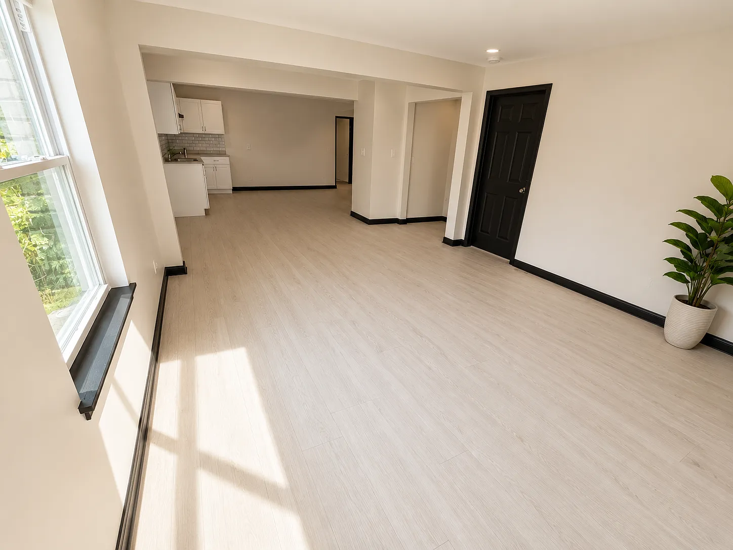 4 bed, $1,550 — Photo 2