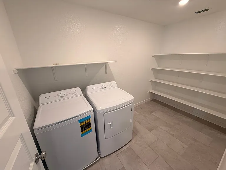 12629 Hereford Ave — Photo 21