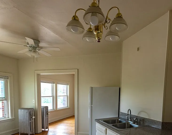 3418 Emerson Ave S — Photo 8