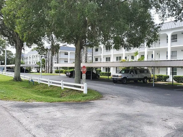 4801 Airport Rd APT 210, Zephyrhills, FL 33542