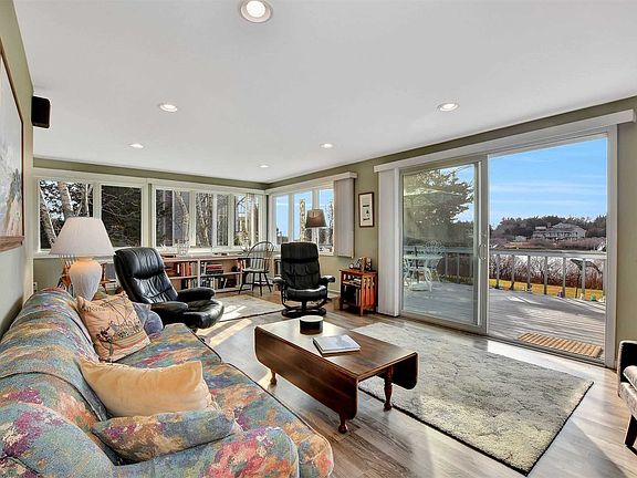 4th image of 505 Cedar Point Dr W