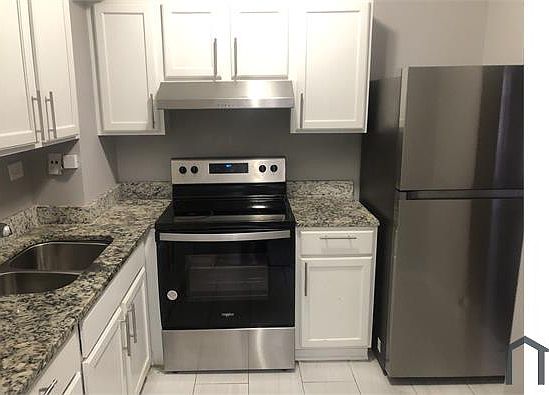 1st image of 7130 S Jeffery Blvd #510