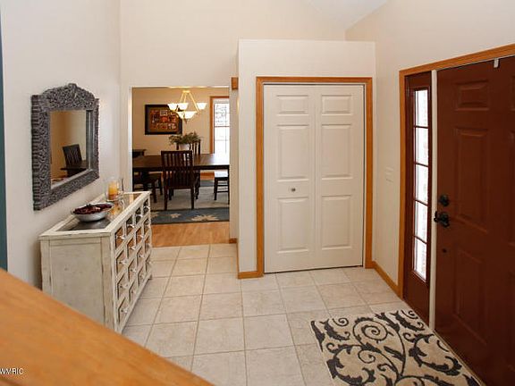 3rd image of 11376 Schoolhouse Dr