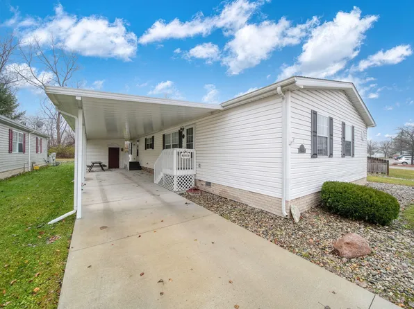 301 Hidden River Dr, Adrian, MI 49221