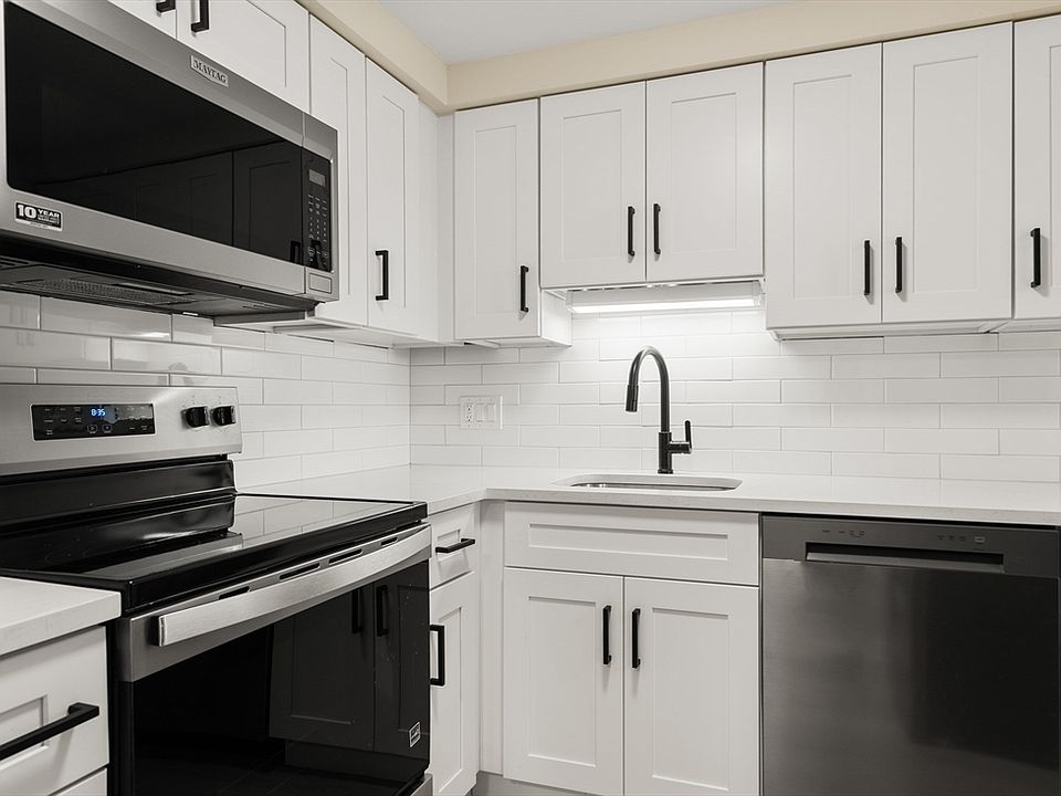 1st image of 11 Royal Crest Dr APT 5