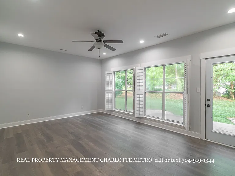 17429 Tuscany Ln — Photo 16