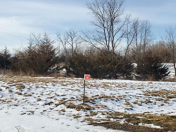 5th image of 992 Moon Glow Rd