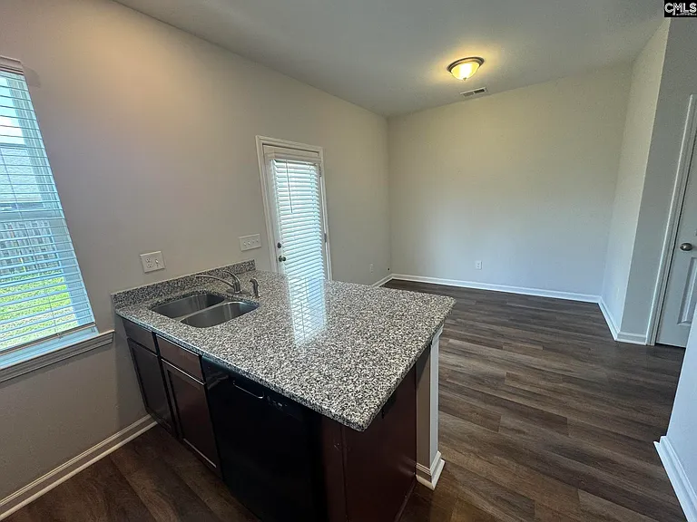 214 Bluewing Dr — Photo 5