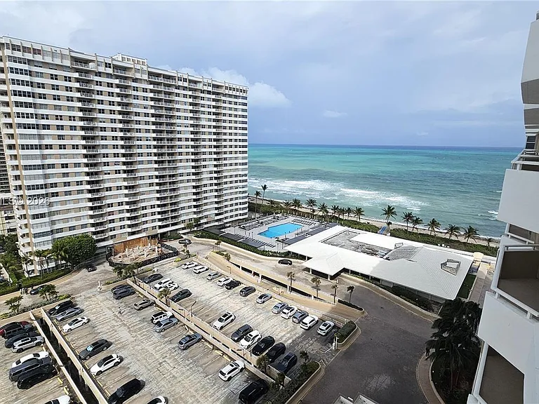 1980 S Ocean Dr #15K — Photo 2