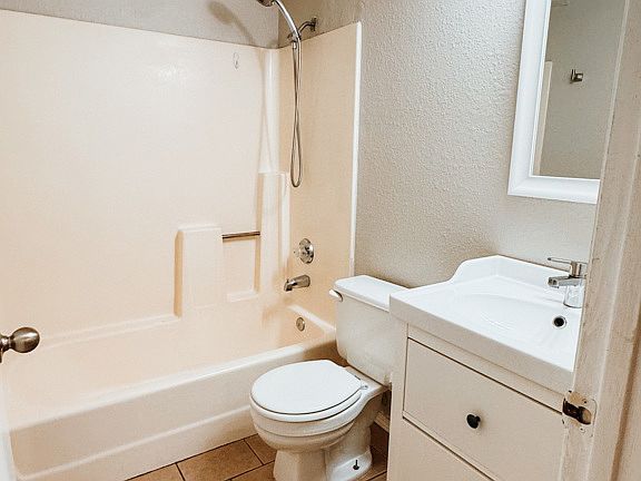5th image of 10807 N 15th Ln APT 1