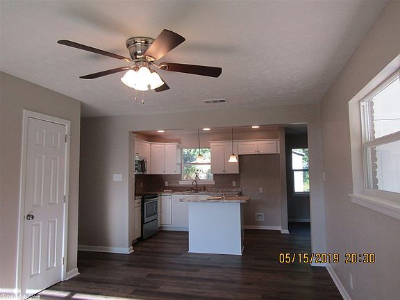 4th image of 3511 Oakhill Dr