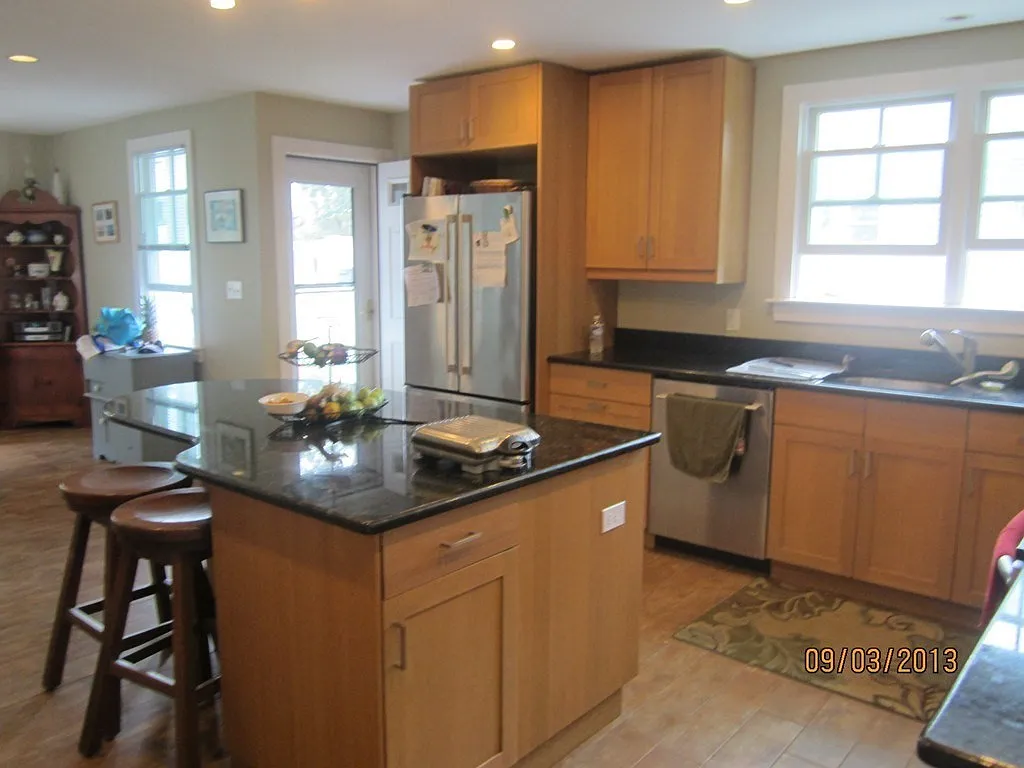 3 bed, 2.0 bath, 1478 sqft, $2,800 — Photo 2