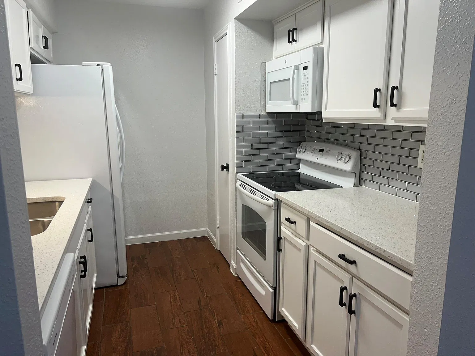 2 bed, 2.0 bath, 1040 sqft, $1,750 — Photo 1