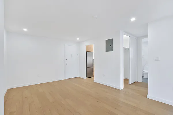 Rented by Brighton Management | media 6