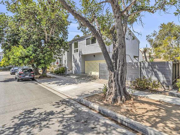 4th image of 1676 Moorland Dr