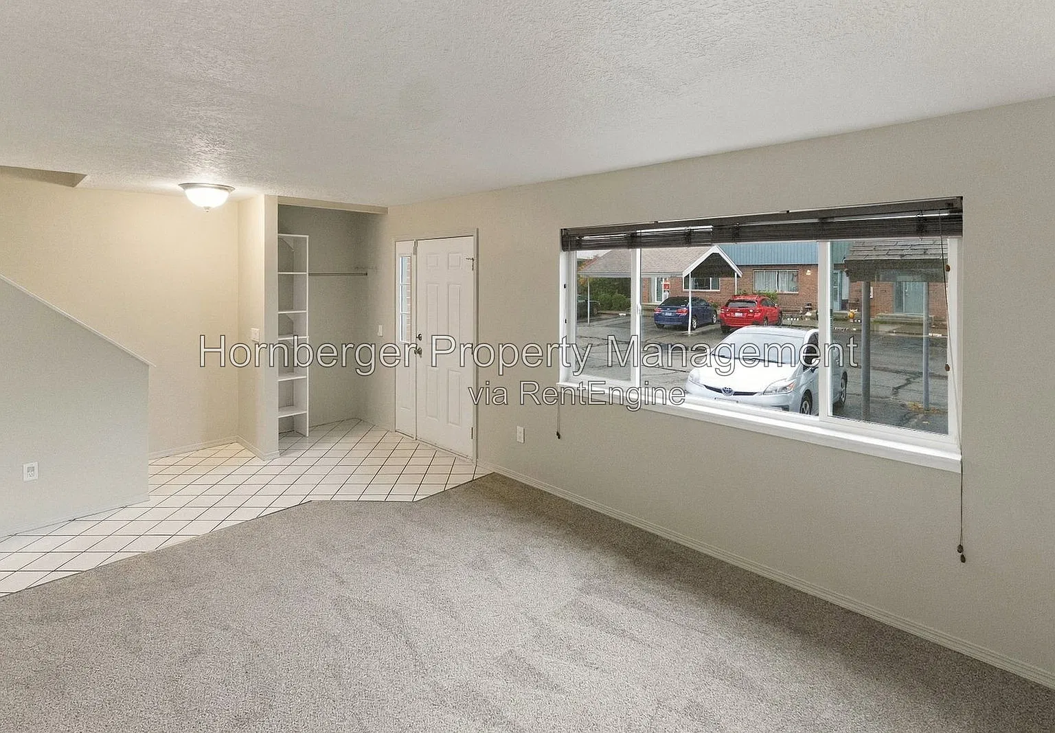 3 bed, 1.5 bath, 1276 sqft, $1,795 — Photo 2
