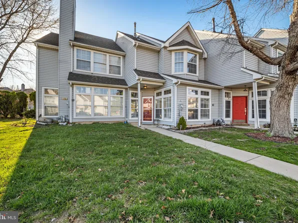 817 Thoreau Ln, Williamstown, NJ 08094